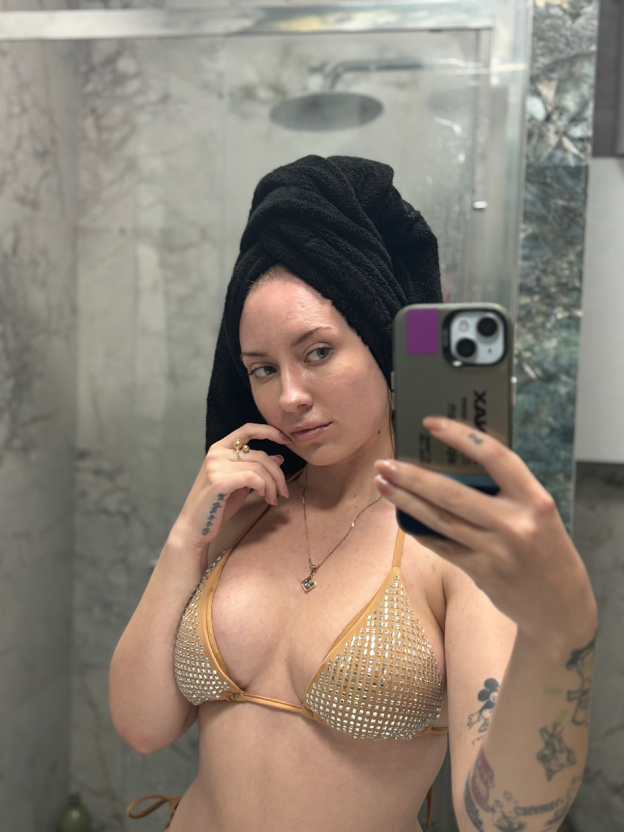 Nude girl KateV in Xinbei