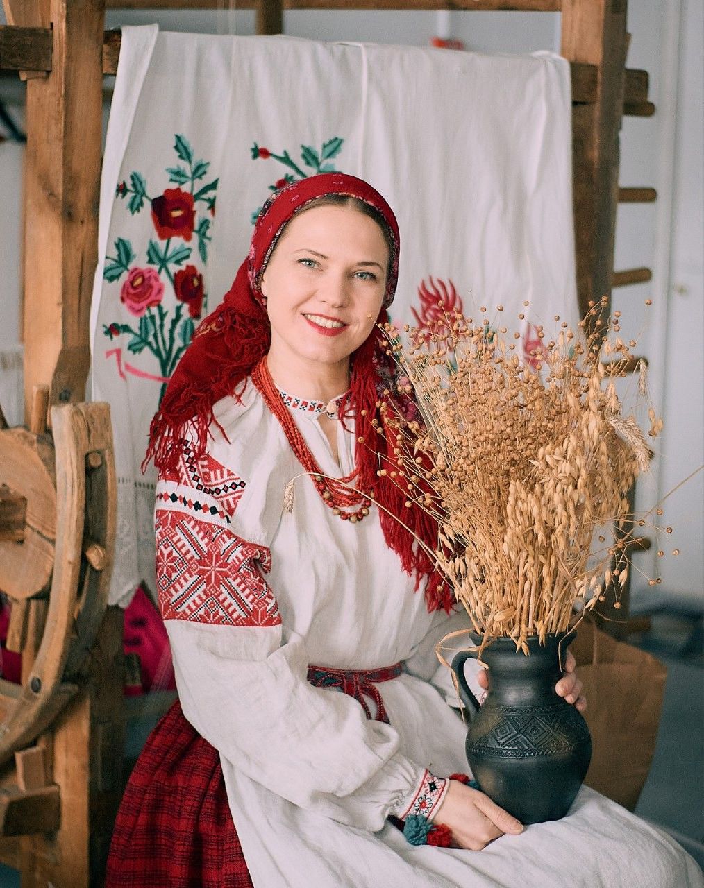 Women in Slavic costumes in Xinbei