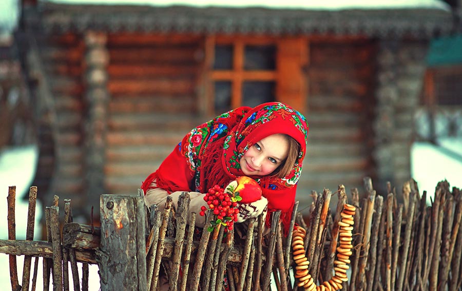 Sexy girl Women in Slavic costumes in Xinbei