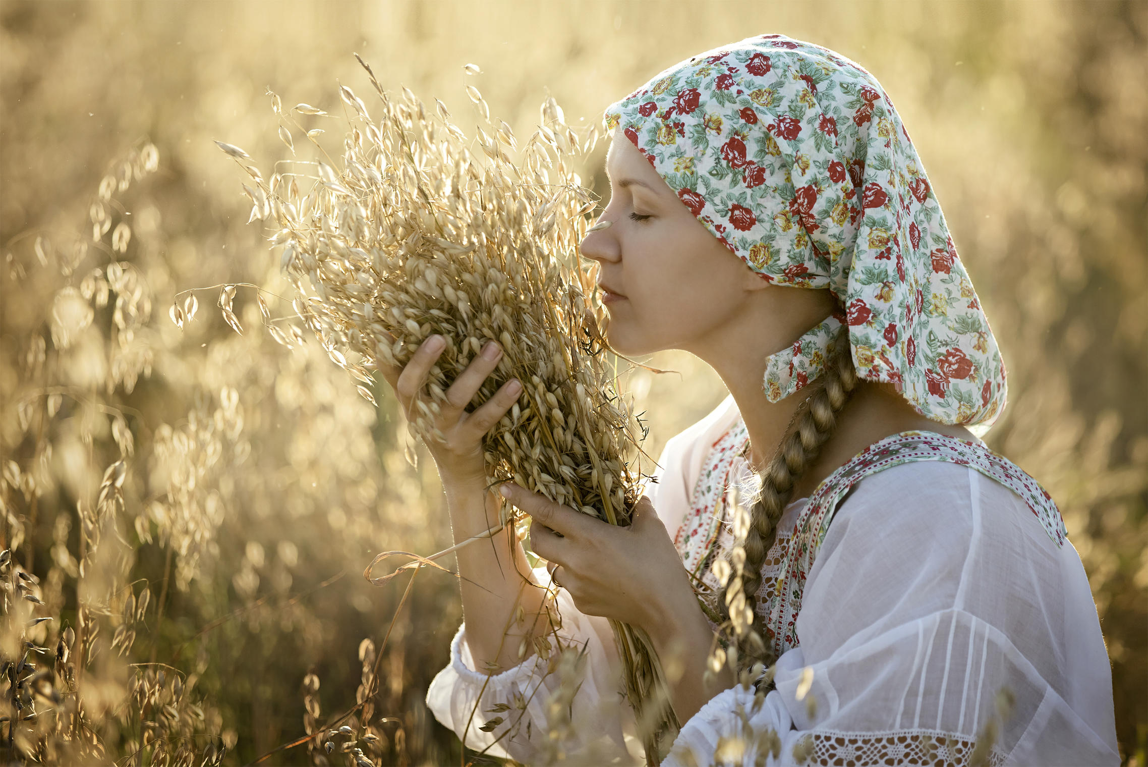 Photo Women in Slavic costumes in Xinbei