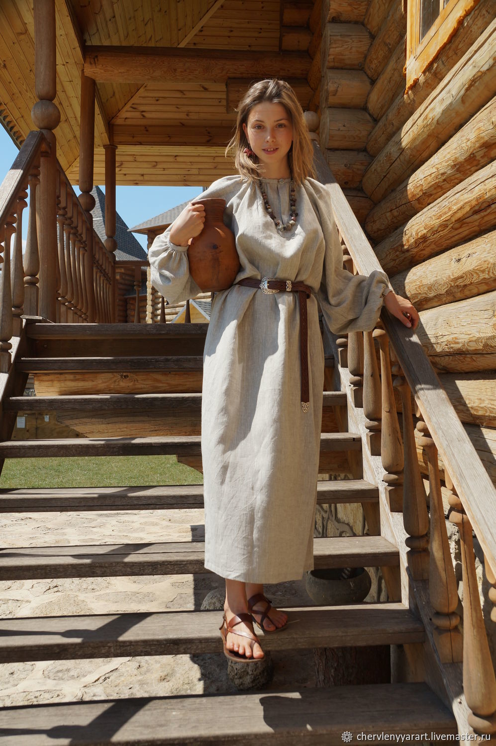 Girls in Slavic costumes in Xinbei