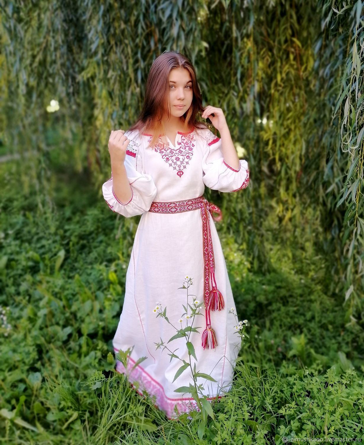 Girl Girls in Slavic costumes in Xinbei